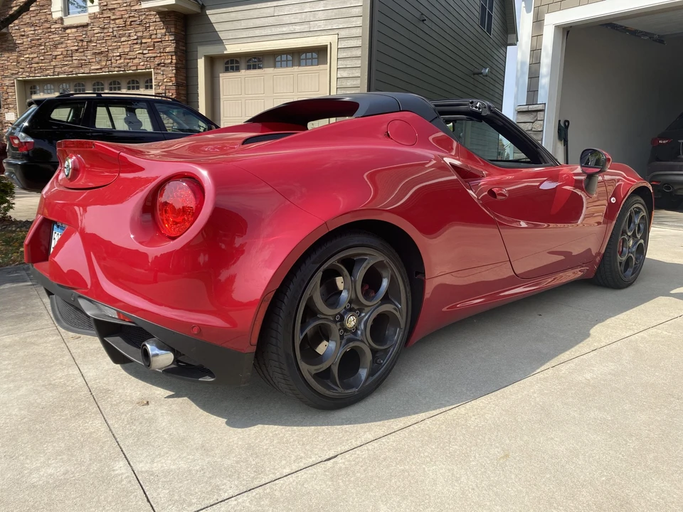 2016 Alfa Romeo 4C Spider - Image 11 of 31