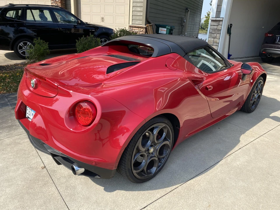 2016 Alfa Romeo 4C Spider - Image 10 of 31