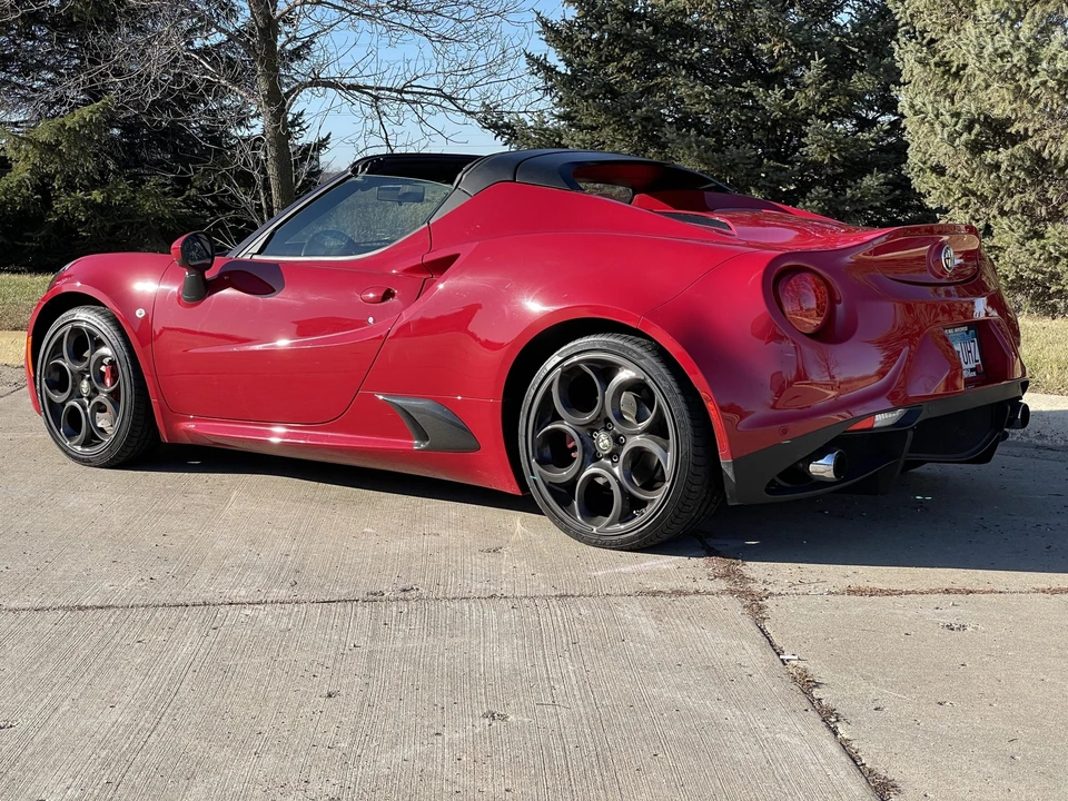 2016 Alfa Romeo 4C Spider - Image 5 of 31