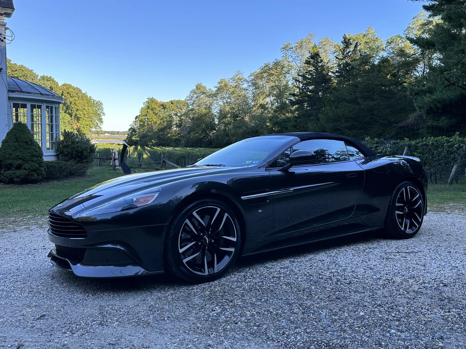 2016 Aston Martin Vanquish 2nd Gen - Image 27 of 31