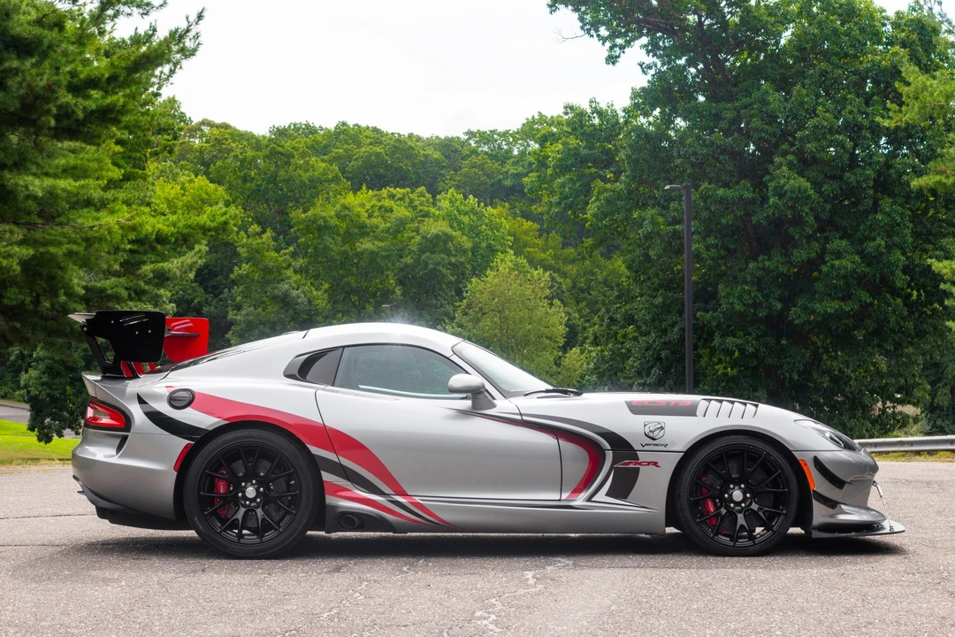 2016 Dodge Viper ACR 5th Gen - Image 15 of 31