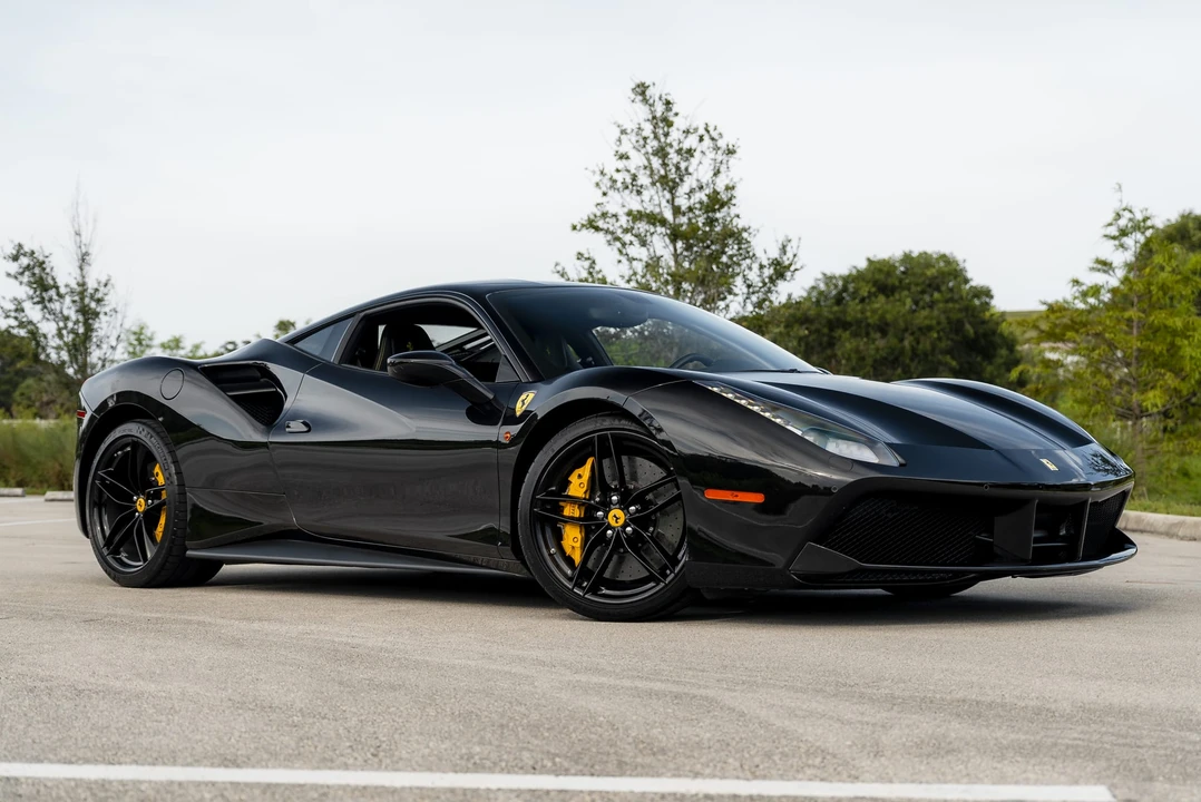 2016 Ferrari 488 GTB - Image 7 of 31