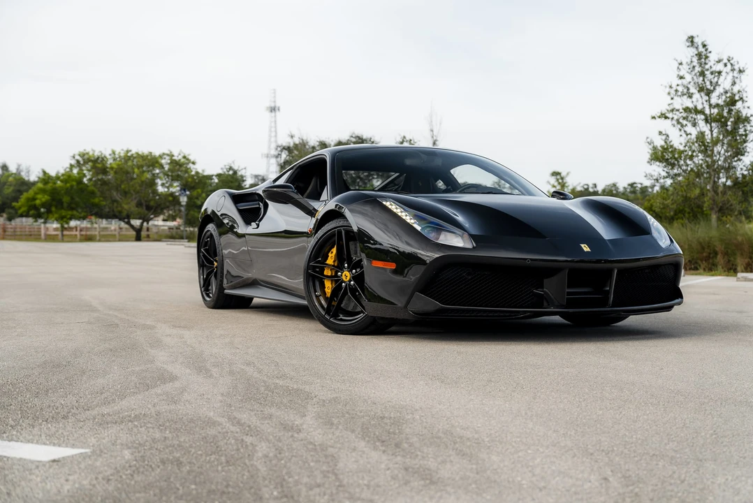 2016 Ferrari 488 GTB - Image 4 of 31