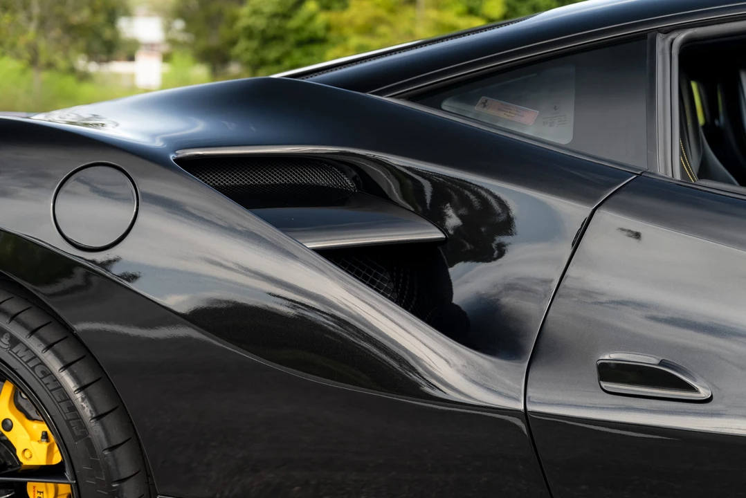 2016 Ferrari 488 GTB - Image 24 of 31