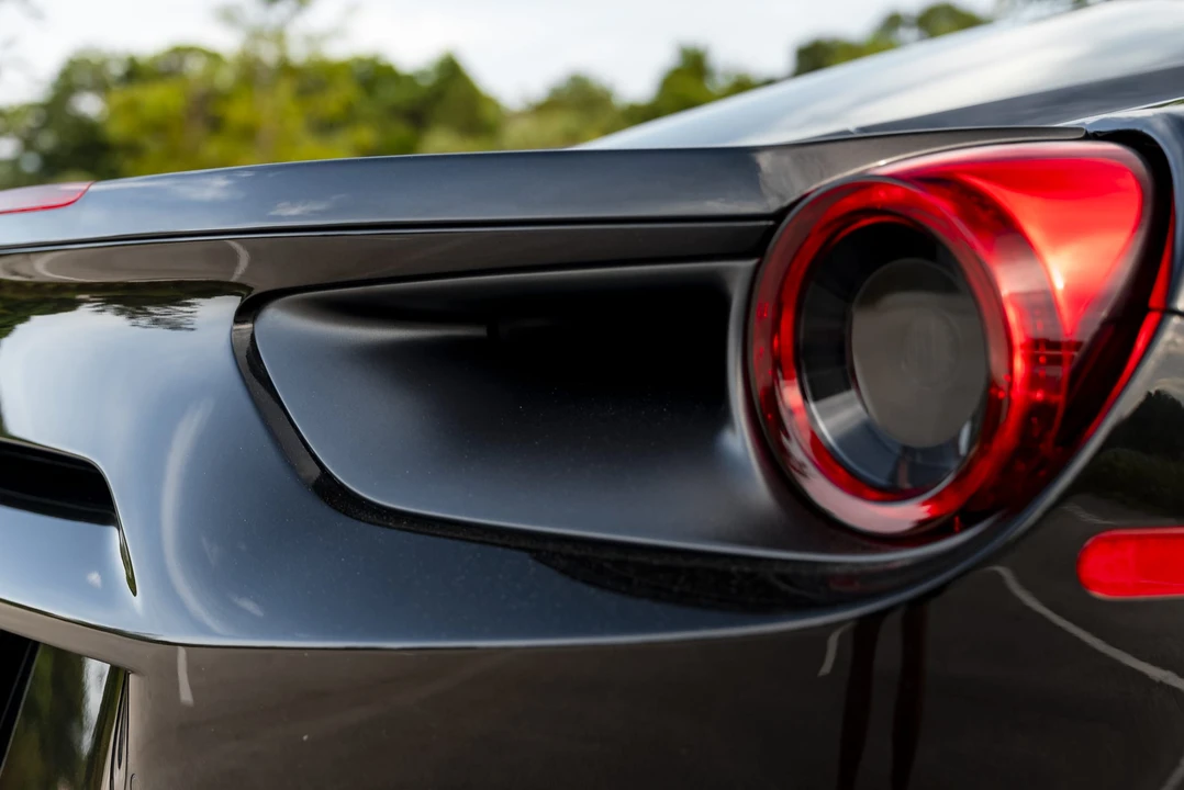 2016 Ferrari 488 GTB - Image 27 of 31