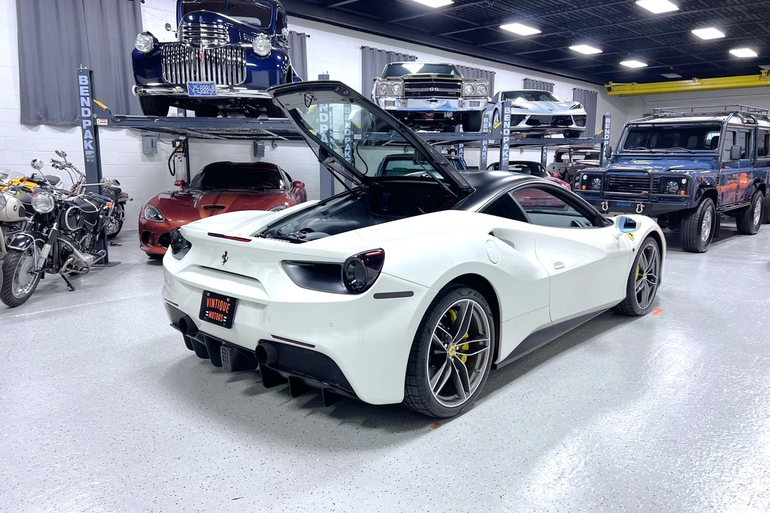 2016 Ferrari 488 GTB - Image 17 of 31