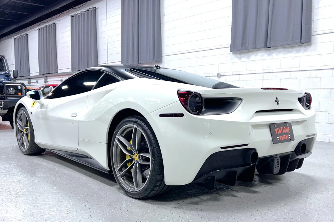 2016 Ferrari 488 GTB - Image 2 of 31