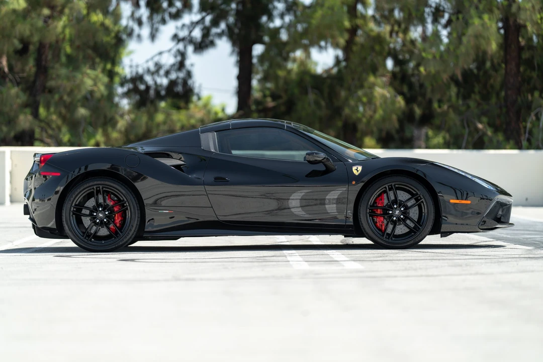 2016 Ferrari 488 Spider - Image 15 of 31