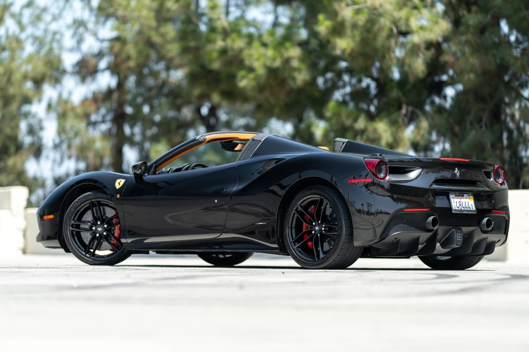 2016 Ferrari 488 Spider - Image 8 of 31