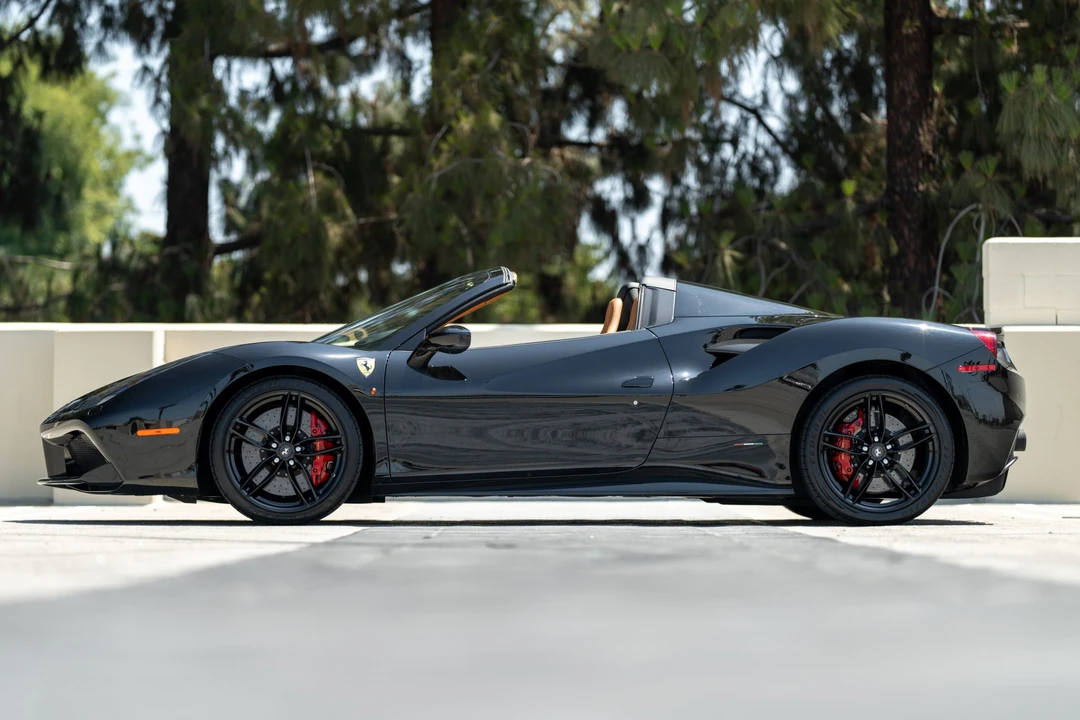 2016 Ferrari 488 Spider - Image 9 of 31