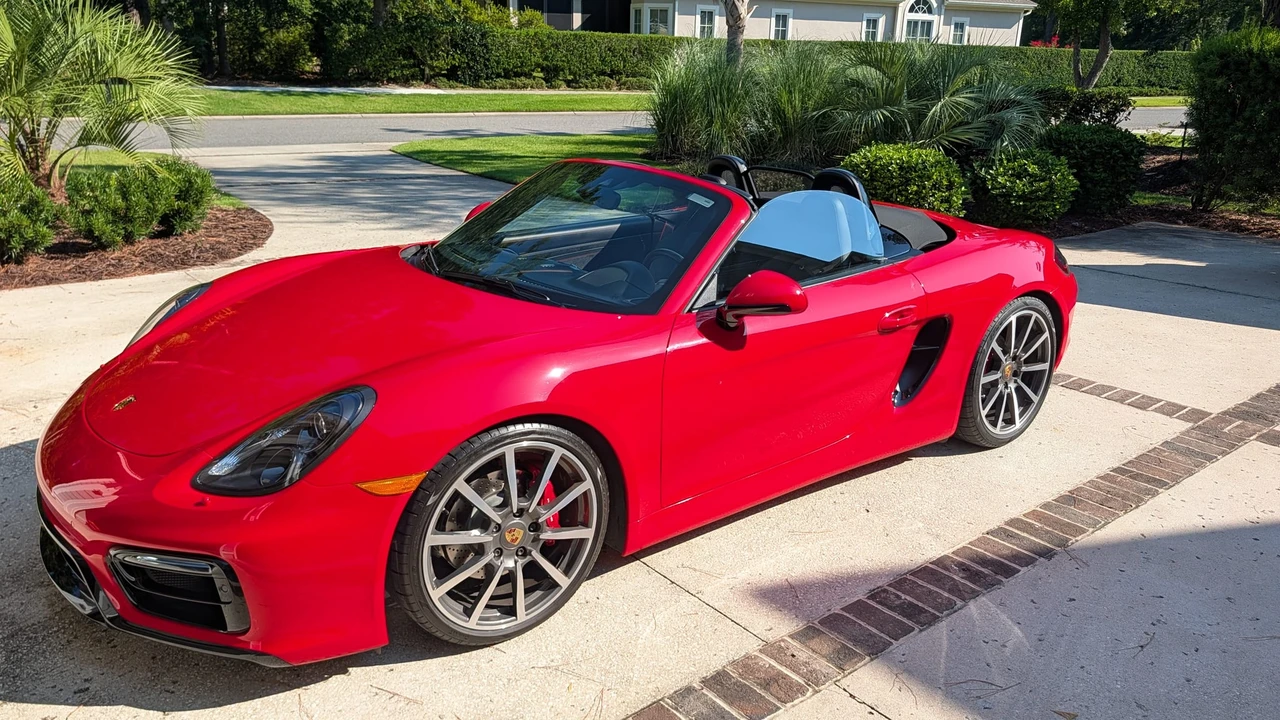2016 Porsche 981 Boxster GTS - Image 2 of 31