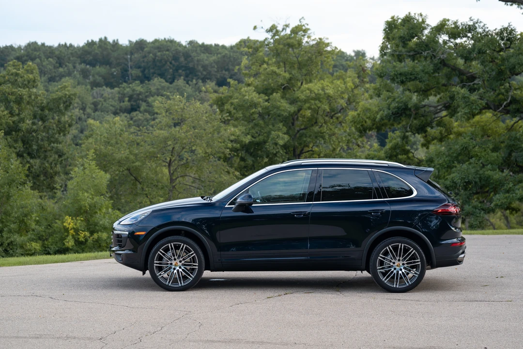 2016 Porsche 958 Cayenne S - Image 18 of 31