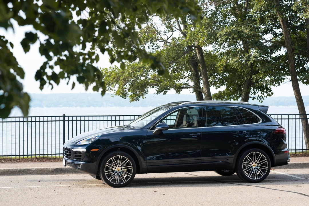 2016 Porsche 958 Cayenne S - Image 19 of 31