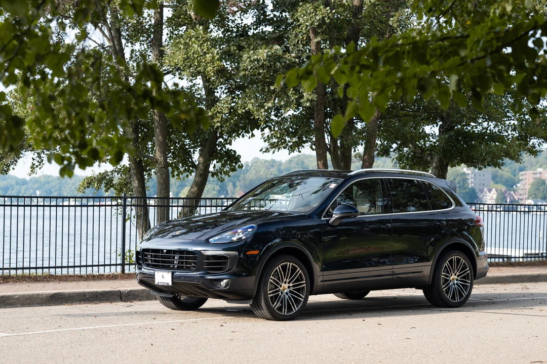 2016 Porsche 958 Cayenne S - Image 3 of 31