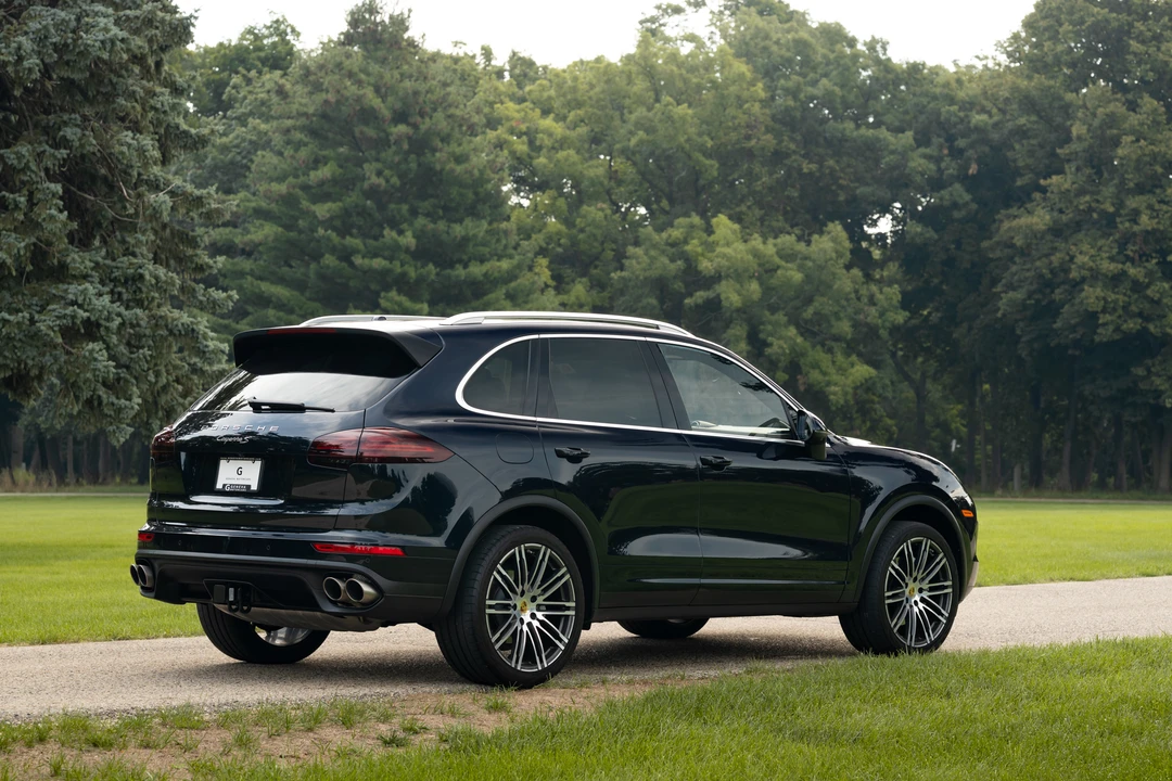 2016 Porsche 958 Cayenne S - Image 10 of 31