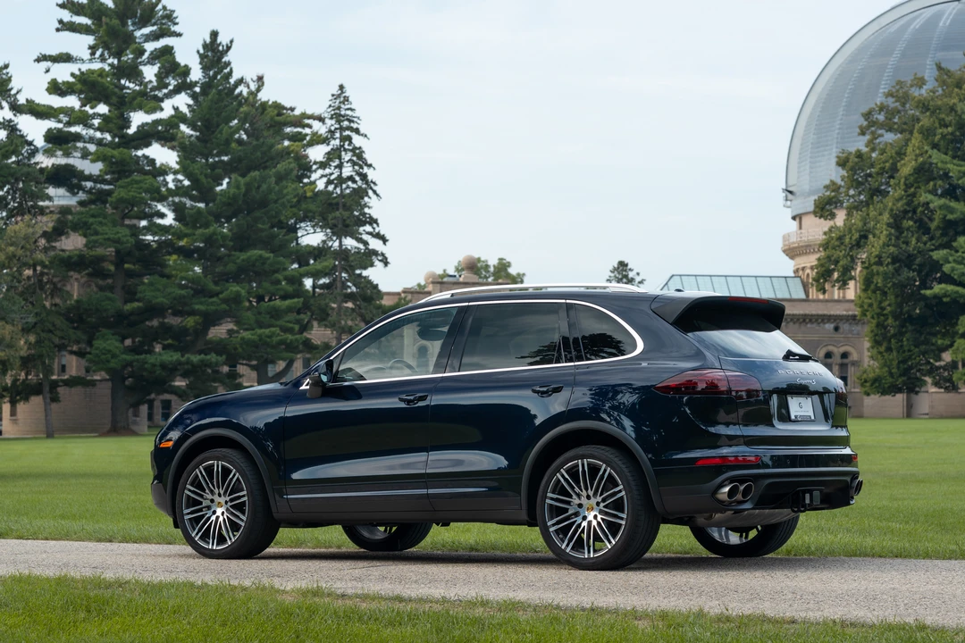 2016 Porsche 958 Cayenne S - Image 12 of 31