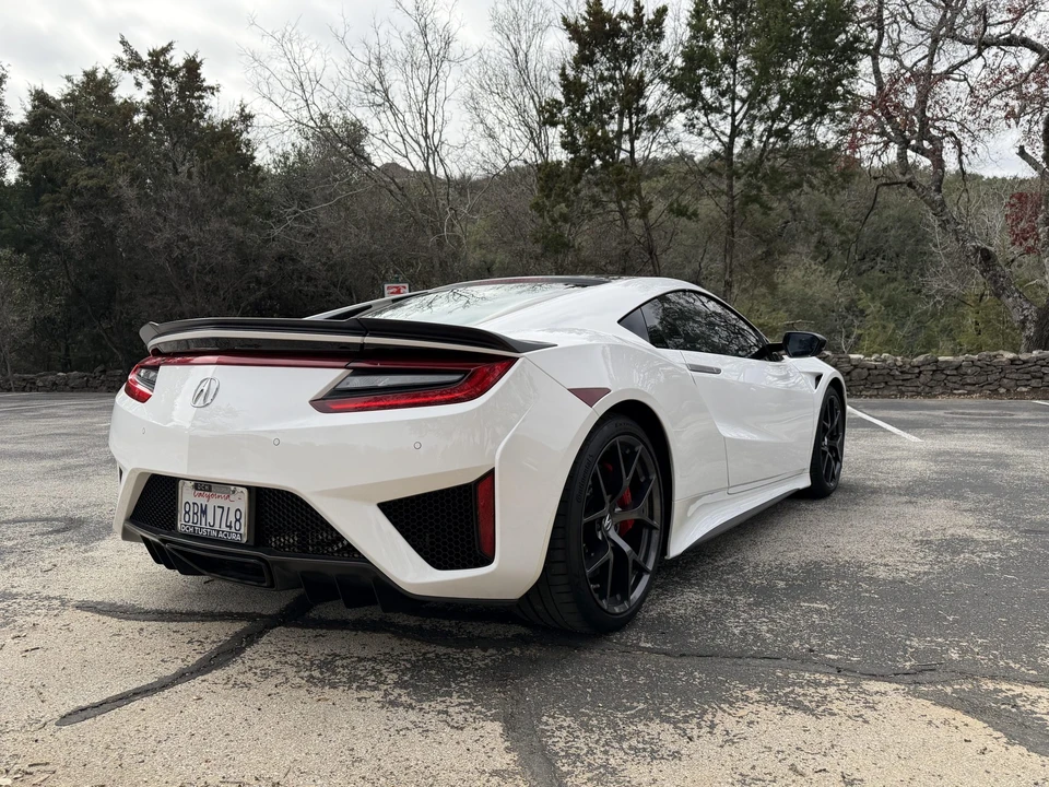 2017 Acura NC1 NSX - Image 13 of 31