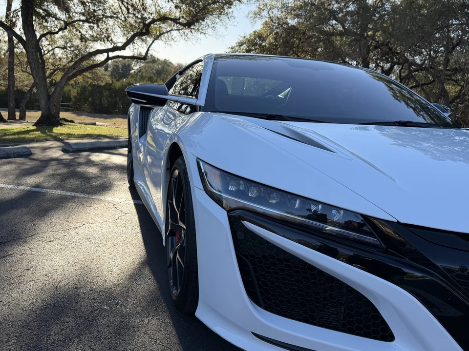 2017 Acura NC1 NSX - Image 25 of 31