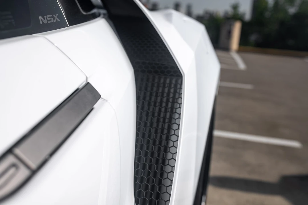 2017 Acura NC1 NSX - Image 25 of 31