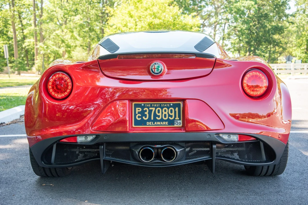 2017 Alfa Romeo 4C Coupe - Image 8 of 31
