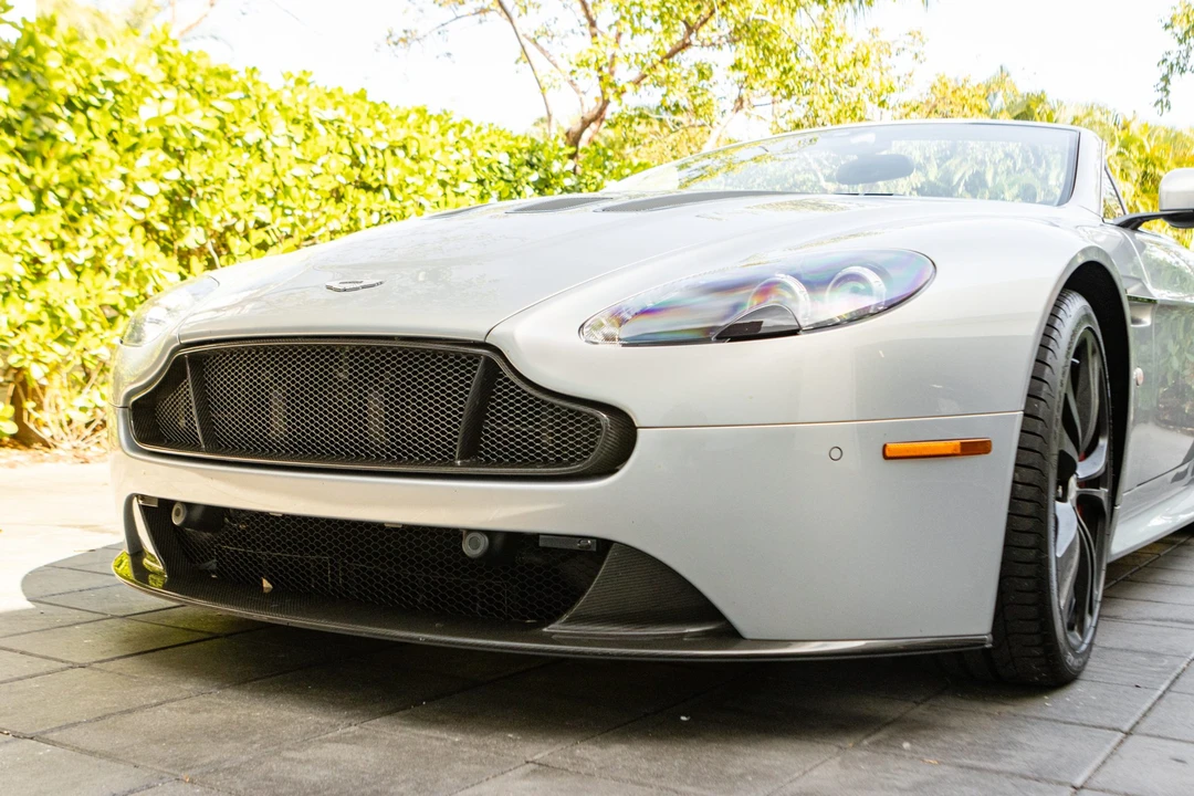 2017 Aston Martin V12 Vantage (2010-2018) - Image 20 of 31