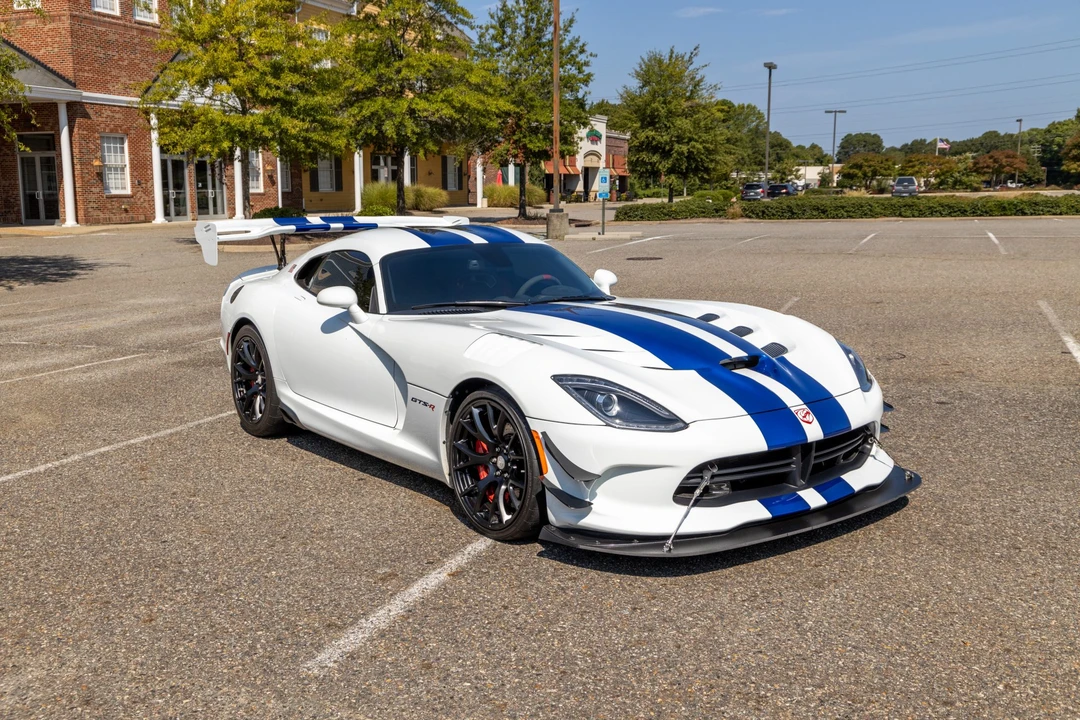 2017 Dodge Viper ACR 5th Gen - Image 2 of 31