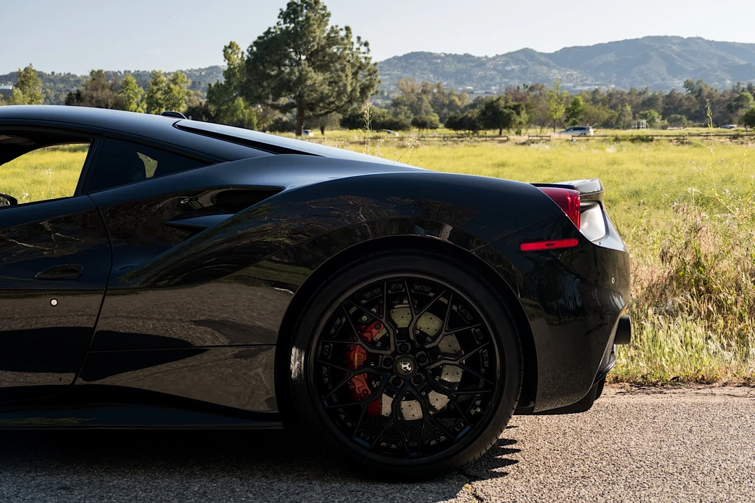 2017 Ferrari 488 GTB - Image 21 of 31
