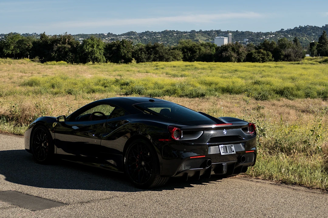 2017 Ferrari 488 GTB - Image 6 of 31