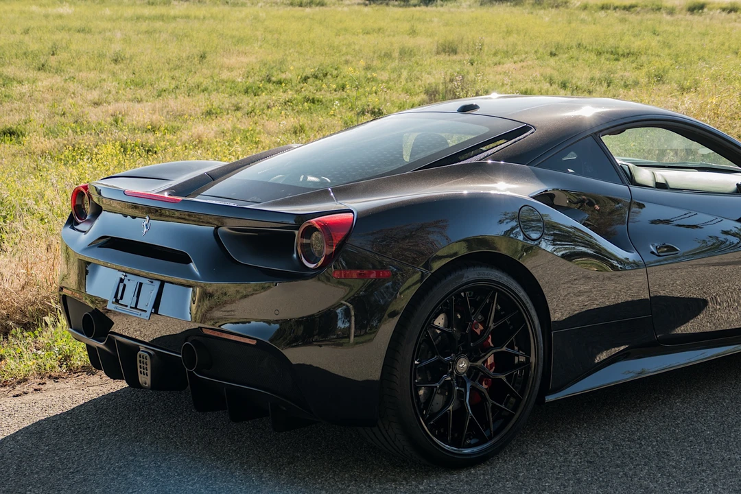 2017 Ferrari 488 GTB - Image 14 of 31