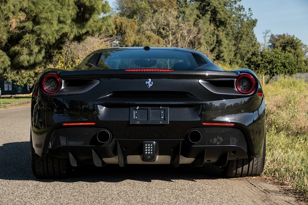 2017 Ferrari 488 GTB - Image 7 of 31