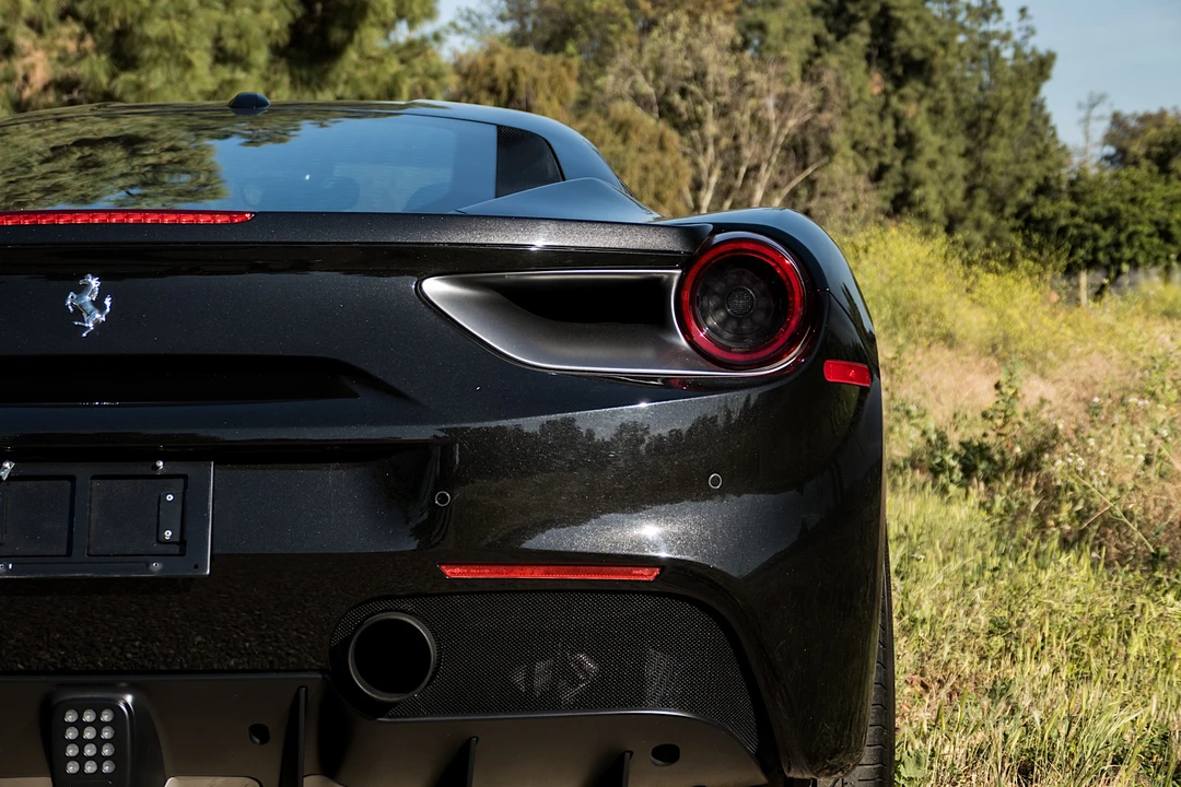 2017 Ferrari 488 GTB - Image 19 of 31