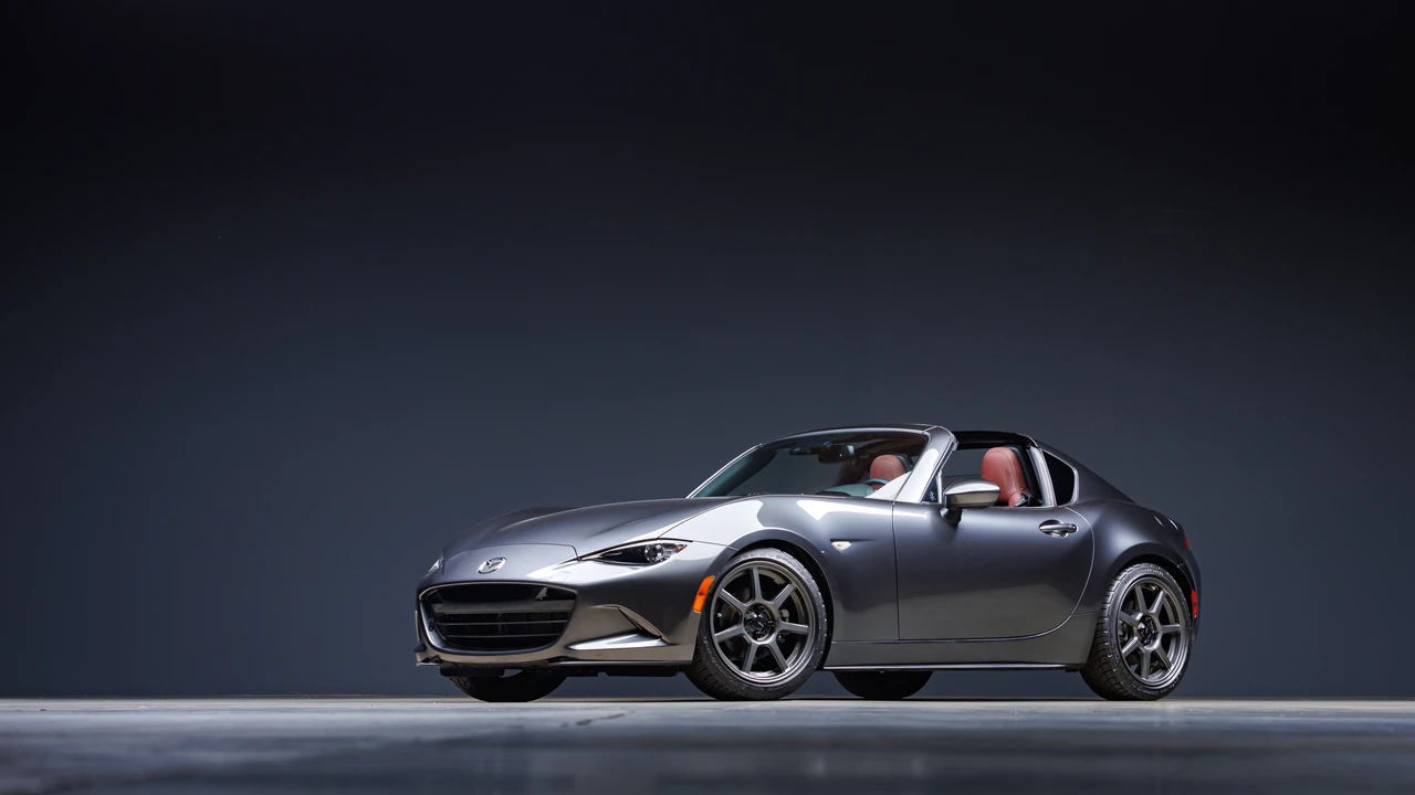 2017 Mazda ND MX-5 Miata - Image 2 of 31