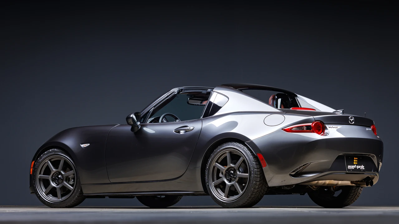 2017 Mazda ND MX-5 Miata - Image 27 of 31