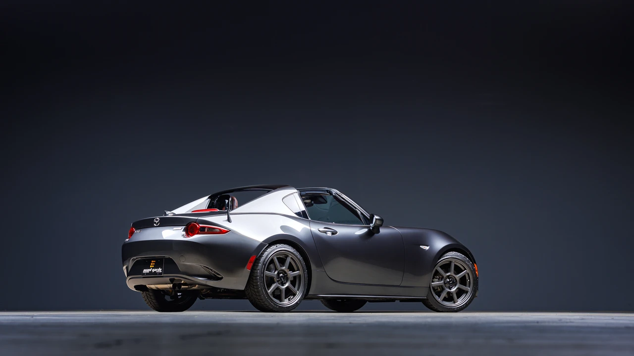 2017 Mazda ND MX-5 Miata - Image 17 of 31
