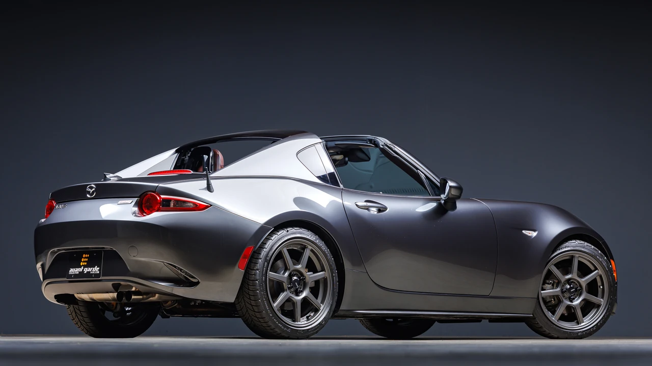 2017 Mazda ND MX-5 Miata - Image 16 of 31