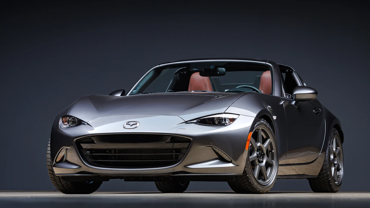 2017 Mazda ND MX-5 Miata - Image 5 of 31