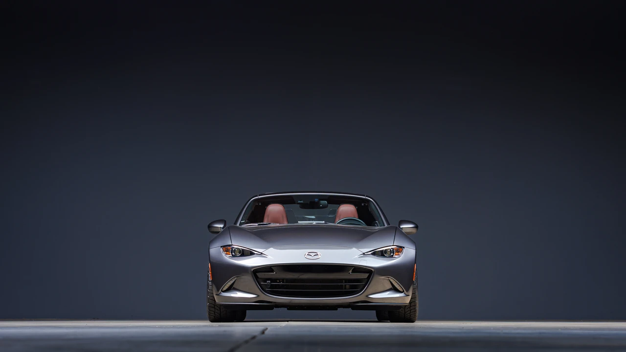 2017 Mazda ND MX-5 Miata - Image 7 of 31