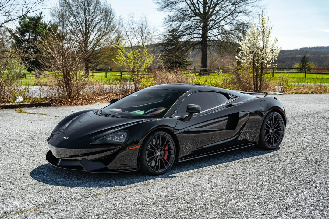 2017 McLaren 570S - Image 8 of 31
