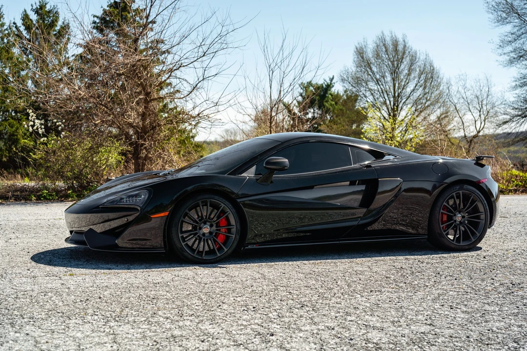 2017 McLaren 570S - Image 11 of 31