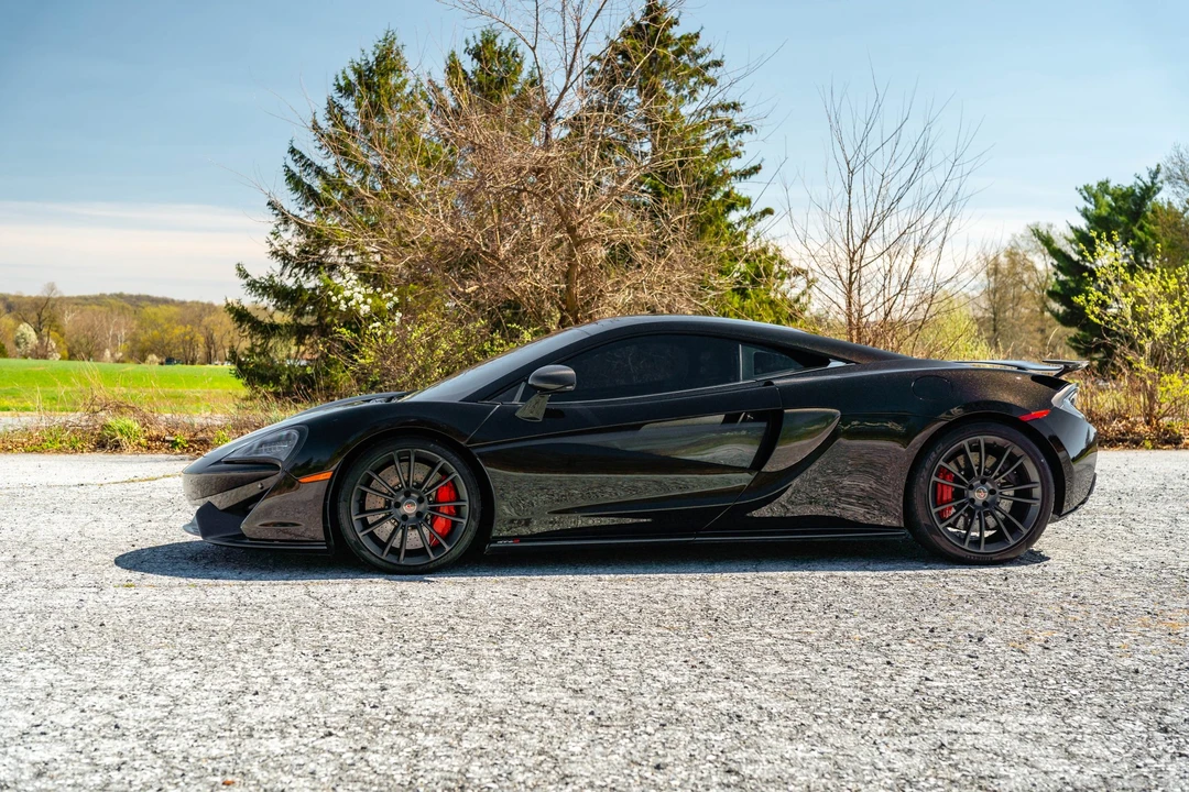 2017 McLaren 570S - Image 13 of 31
