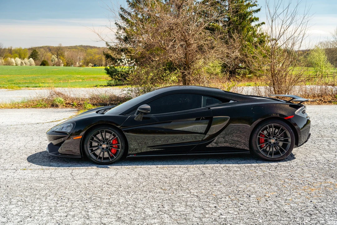2017 McLaren 570S - Image 14 of 31