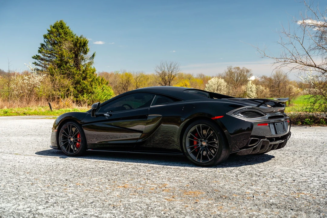 2017 McLaren 570S - Image 19 of 31