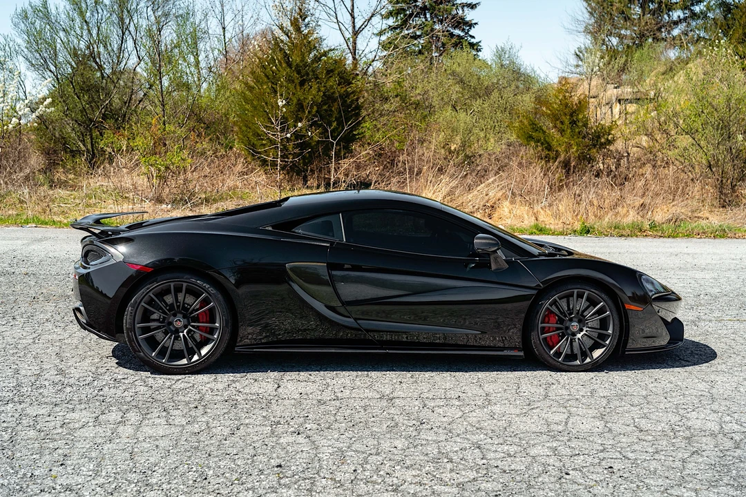 2017 McLaren 570S - Image 29 of 31