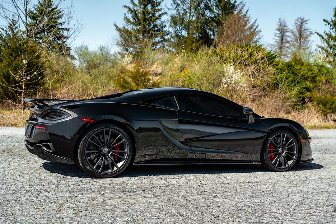 2017 McLaren 570S - Image 27 of 31