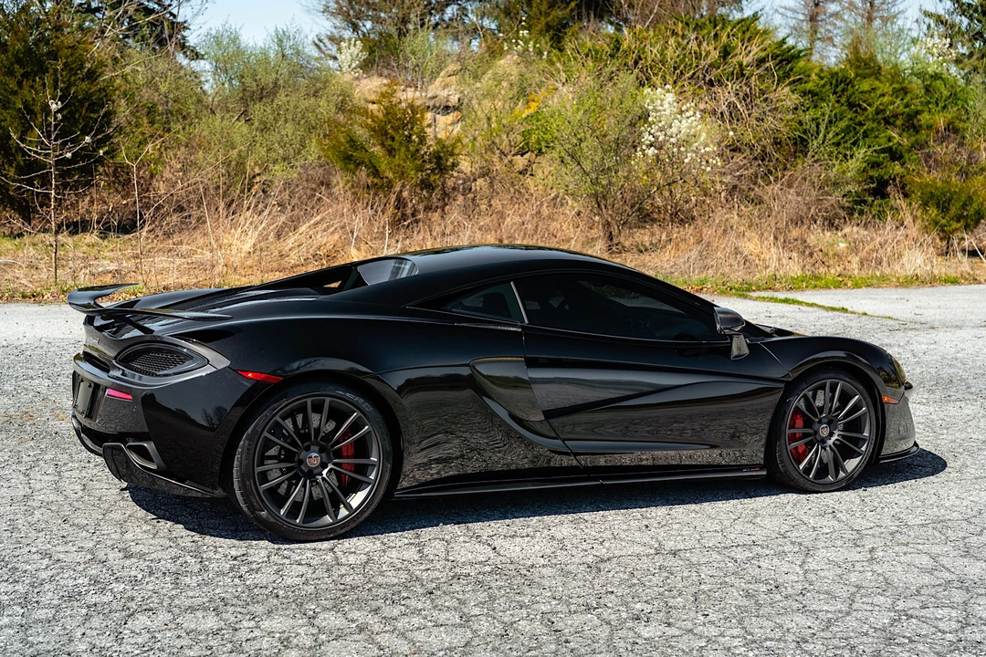 2017 McLaren 570S - Image 28 of 31