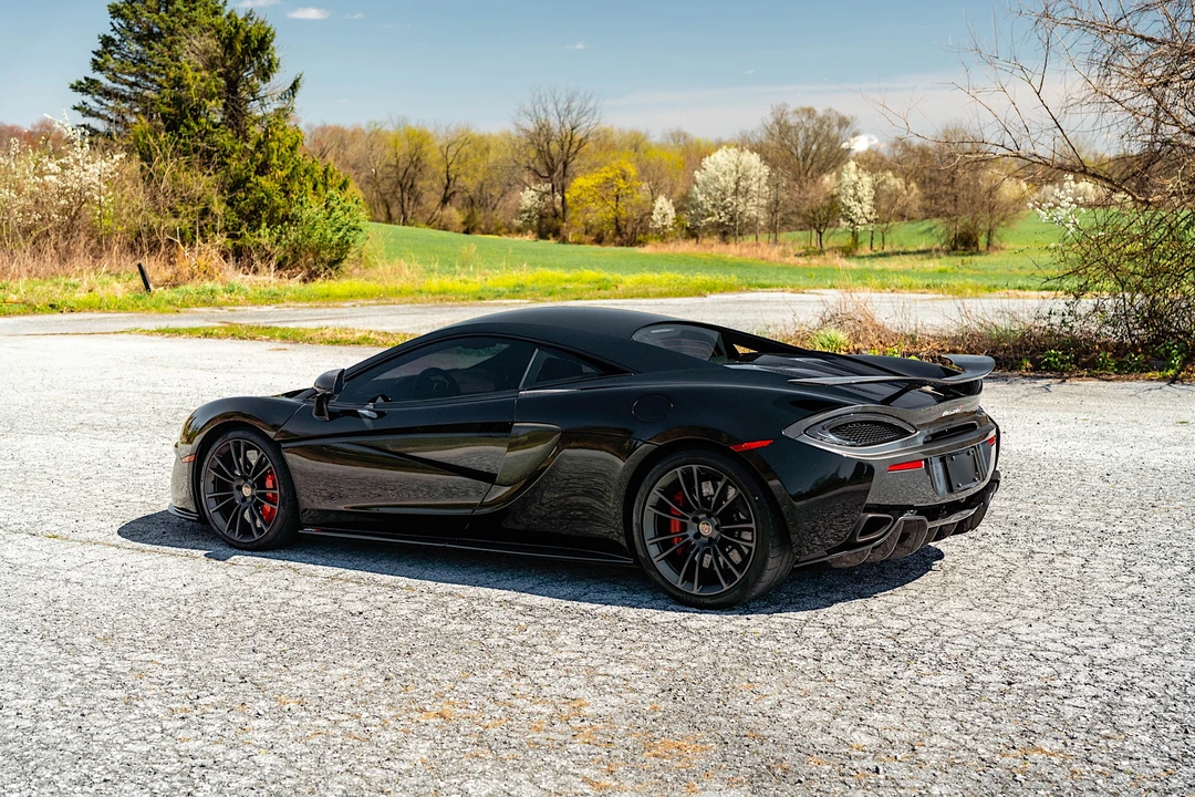 2017 McLaren 570S - Image 9 of 31