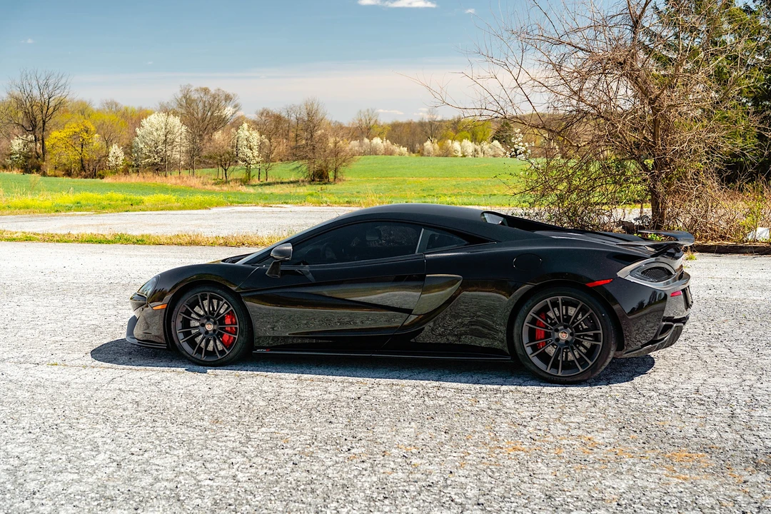2017 McLaren 570S - Image 7 of 31