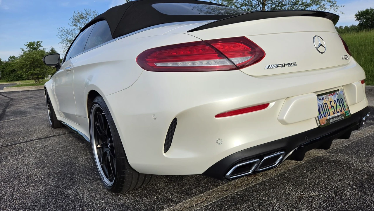 2017 Mercedes-Benz W205 C 63 AMG - Image 9 of 31