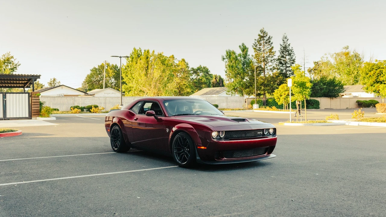 2018 Dodge Challenger SRT Hellcat 3rd Gen - Image 3 of 31