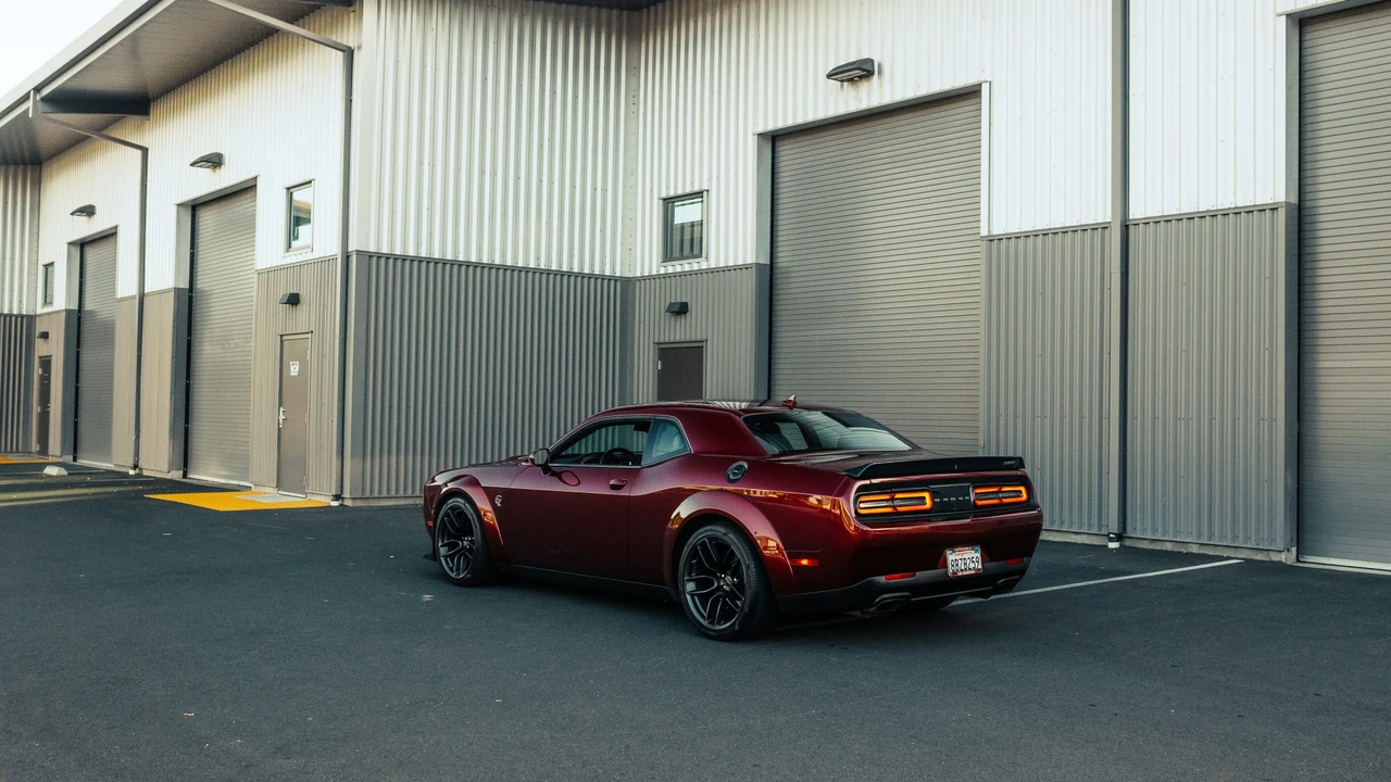 2018 Dodge Challenger SRT Hellcat 3rd Gen - Image 20 of 31